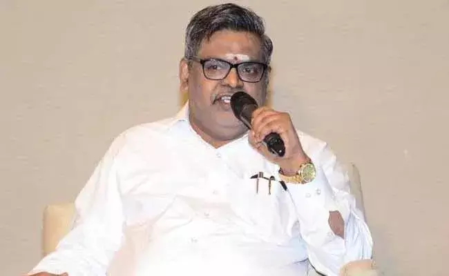 sirivennela seetharama sastry : తనకు అహంకారం ఎక్కువని అయినా .. దానిముందు తలొంచానన్న సీతారామశాస్త్రి..! sirivennela seetharama sastry : తనకు అహంకారం ఎక్కువని అయినా .. దానిముందు తలొంచానన్న సీతారామశాస్త్రి..!