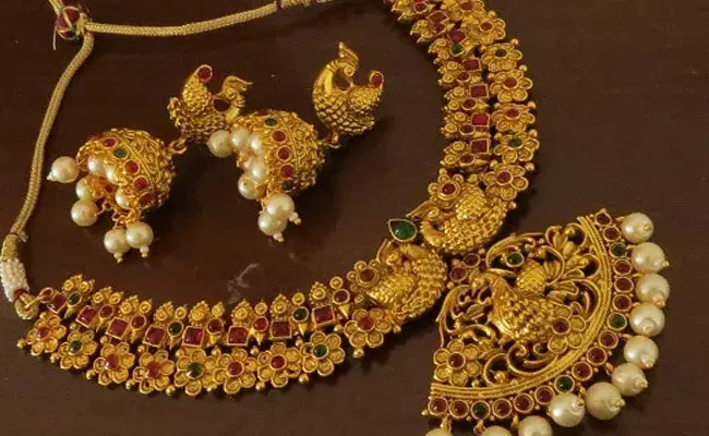 Gold and Silver Rates Today: భారీగా తగ్గిన వెండి ధరలు.. ఒకేసారి..