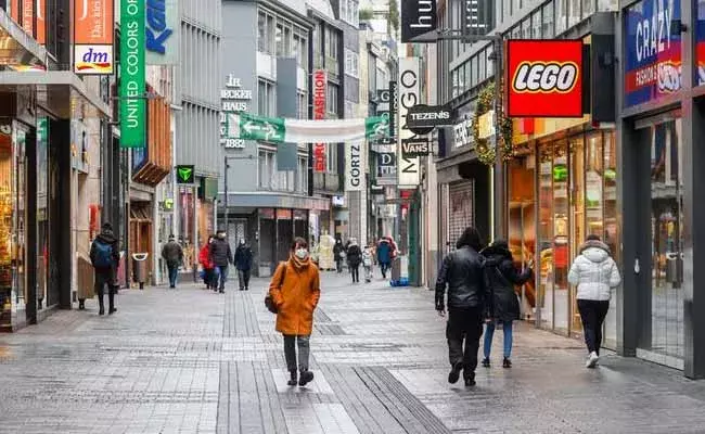 Germany lockdown : జర్మనీలో లాక్ డౌన్... వారికి మినహాయింపు..!