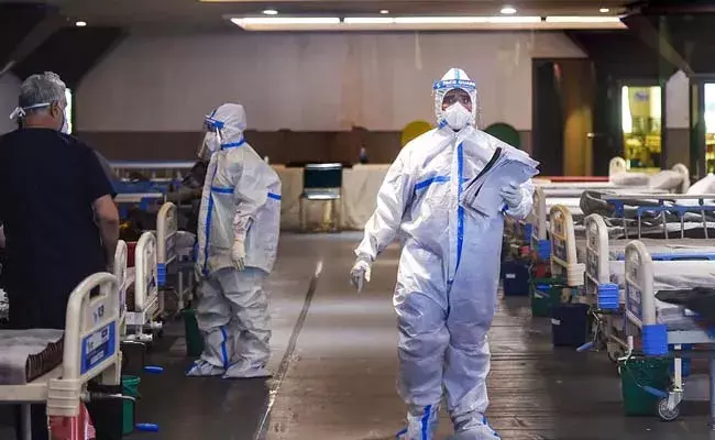 Bangalore Omicron :  కర్ణాటకలో ఒమిక్రాన్‌ కలకలం.. సినీ ఫక్కీలో తప్పించుకున్న పేషెంట్‌