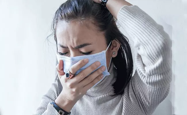 Omicron COVID Variant: ఒమిక్రాన్ లక్షణాలు.. ముందు జాగ్రత్త.. చికిత్స Omicron COVID Variant: ఒమిక్రాన్ లక్షణాలు.. ముందు జాగ్రత్త.. చికిత్స