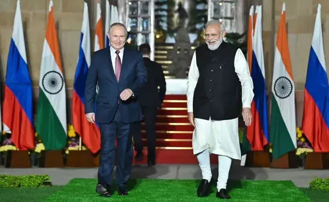 India-Russia Annual Summit: భారత్‌లో పుతిన్.. రక్షణ, వాణిజ్య పెట్టుబడులపై ఇరుదేశాల మధ్య ఒప్పందాలు..