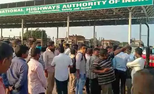 ఏపీ, తెలంగాణ బోర్డర్‌లో మందుబాబుల హల్‌చల్..!