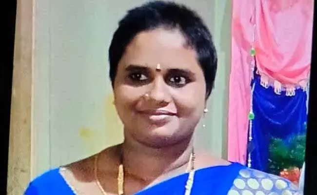 Vijayawada : ప్రాణం తీసిన వివాహేతర సంబంధం..! Vijayawada : ప్రాణం తీసిన వివాహేతర సంబంధం..!