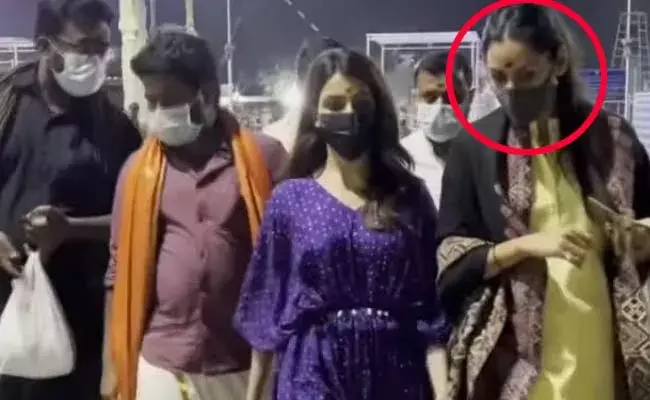 Samantha Tirumala : సమంత తిరుమల టూర్లో పక్కన ఎవరీమే.. సామ్కు ఆమంటే ఎందుకంత ప్రత్యేకం.. ? Samantha Tirumala : సమంత తిరుమల టూర్లో పక్కన ఎవరీమే.. సామ్కు ఆమంటే ఎందుకంత ప్రత్యేకం.. ?