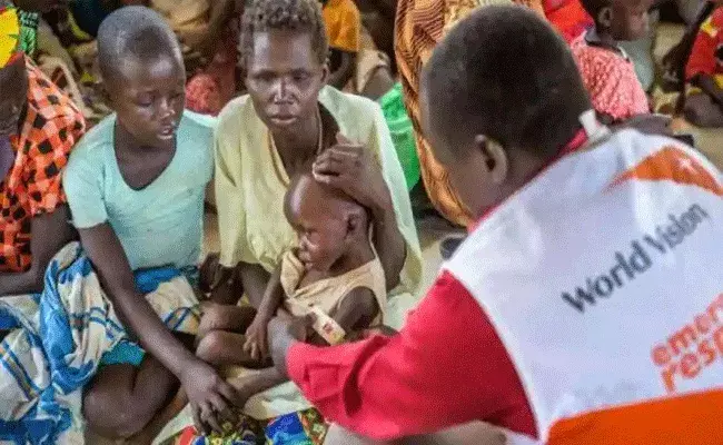 అంతు చిక్కని వ్యాధి.. ఆ దేశంలో 100 మంది మృతి అంతు చిక్కని వ్యాధి.. ఆ దేశంలో 100 మంది మృతి