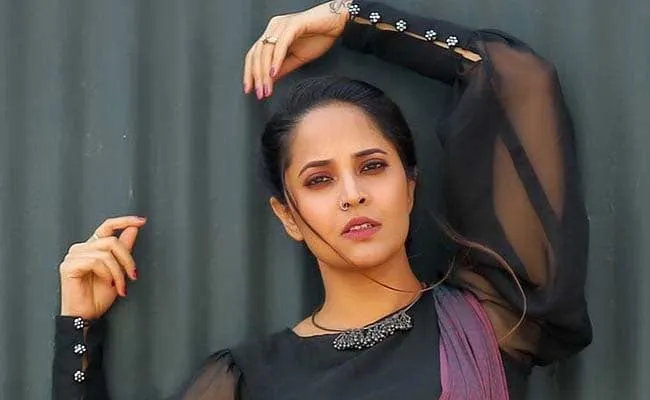 Anasuya Emotional :  ఎప్పటికీ మిమ్మల్ని గర్వపడేలా చేస్తాను.. అనసూయ ఎమోషనల్ పోస్ట్ Anasuya Emotional :  ఎప్పటికీ మిమ్మల్ని గర్వపడేలా చేస్తాను.. అనసూయ ఎమోషనల్ పోస్ట్