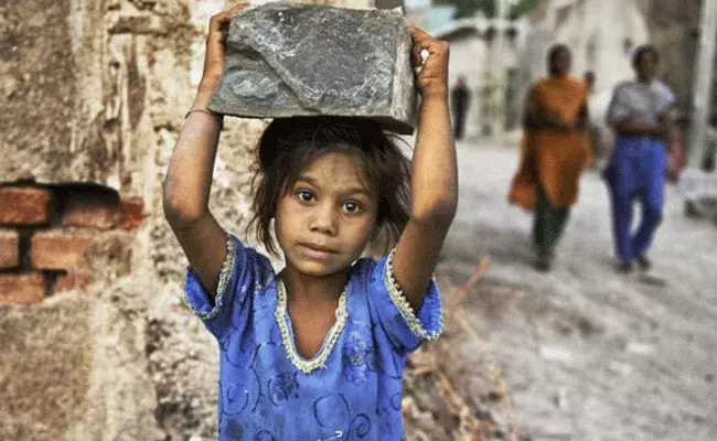 చిన్నారులు చిత్రాల్లో నటించాలంటే కచ్చితంగా కలెక్టర్ అనుమతి..