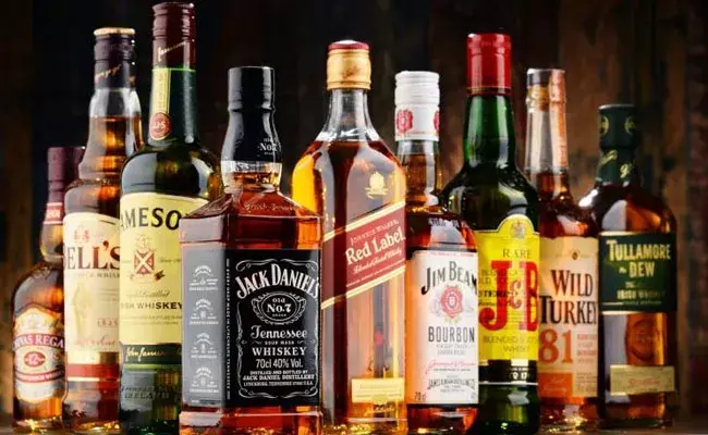 AP Liquor Policy: మందుబాబులకు షాక్‌ కొట్టే ధరలు.. ఏపీలో..