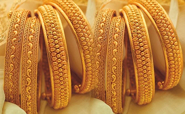 Gold and Silver Rates Today: తగ్గుతున్న పసిడి ధరలు.. భారీగా పెరుగుతున్న వెండి ధరలు..