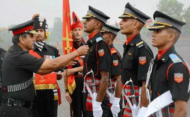 UPSC CDS Exam: డిగ్రీ, ఇంజనీరింగ్ అర్హతతో ప్రభుత్వ ఉద్యోగాలు.. జీతం రూ.56,100