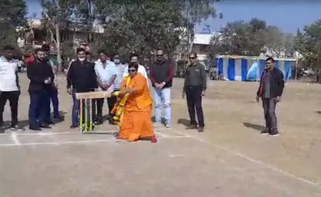 Pragya Thakur : మరోసారి వార్తల్లోకెక్కిన బీజేపీ ఎంపీ ప్రగ్యా ఠాకూర్‌