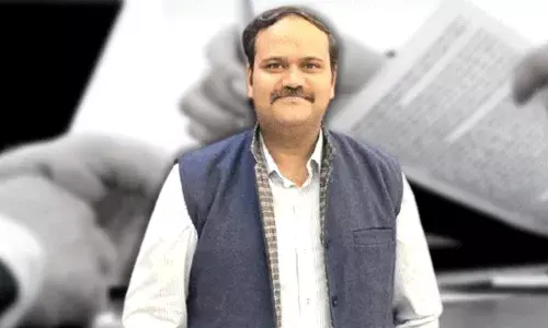 Karmveer Sharma : సమస్యలు పరిష్కరించలేదని శాలరీ వద్దన్న కలెక్టర్..