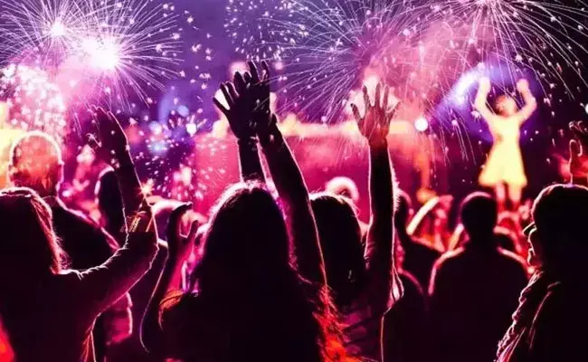 New Year Celebrations: హైదరాబాద్ లో న్యూఇయర్ పార్టీలకు ఈ రూల్స్ మస్ట్.. New Year Celebrations: హైదరాబాద్ లో న్యూఇయర్ పార్టీలకు ఈ రూల్స్ మస్ట్..