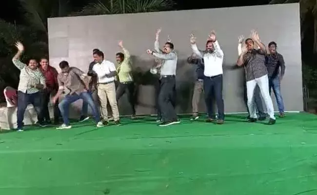 Krishna District : ఊ అంటావా మావా.. ఊహూ అంటావా మామా.. అంటున్న కృష్ణాజిల్లా పోలీసులు Krishna District : ఊ అంటావా మావా.. ఊహూ అంటావా మామా.. అంటున్న కృష్ణాజిల్లా పోలీసులు