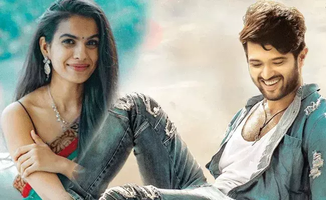 Sravana Bhargavi: రౌడీ స్టార్ పక్కన హీరోయిన్‌గా: ఓ ఇంటర్వ్యూలో శ్రావణ భార్గవి..!!