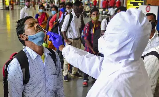 Coronavirus : మళ్ళీ పెరిగిన కరోనా కేసులు.. 302మంది మృతి..! Coronavirus : మళ్ళీ పెరిగిన కరోనా కేసులు.. 302మంది మృతి..!
