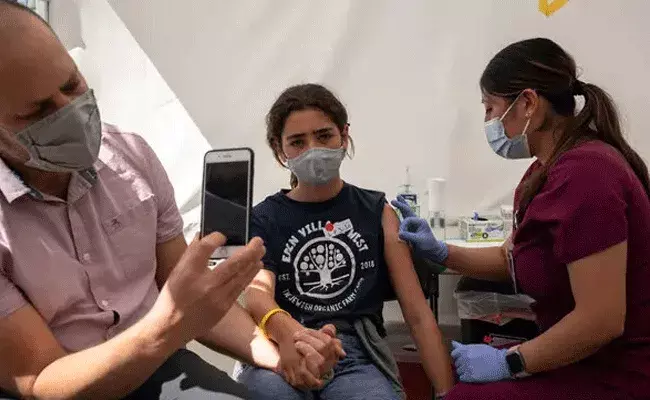 Omicron in USA: చిన్నారులను వదిలిపెట్టని ఒమిక్రాన్.. 30 కోట్లు దాటిన కేసులు