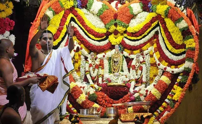 Vaikunta Ekadasi 2022: పది రోజుల పాటు శ్రీవారి వైకుంఠ ద్వార దర్శనం.. 13 నుండి..