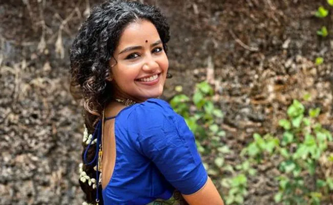 Anupama Parameswaran: ఫ్యాన్స్ను హర్ట్ చేసిన అనుపమ పరమేశ్వరన్.. ఇంతకీ ఏం జరిగింది..? Anupama Parameswaran: ఫ్యాన్స్ను హర్ట్ చేసిన అనుపమ పరమేశ్వరన్.. ఇంతకీ ఏం జరిగింది..?