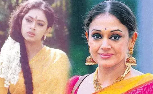 Sobhana: నటి శోభనకు ఒమిక్రాన్.. తీవ్ర అస్వస్థత Sobhana: నటి శోభనకు ఒమిక్రాన్.. తీవ్ర అస్వస్థత