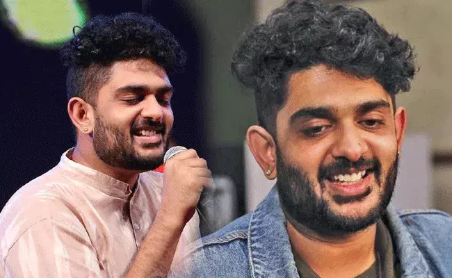 Sid Sriram: సిద్ శ్రీరామ్కు క్రేజీ ఆఫర్.. స్టార్ డైరెక్టర్ సినిమాలో హీరోగా.. Sid Sriram: సిద్ శ్రీరామ్కు క్రేజీ ఆఫర్.. స్టార్ డైరెక్టర్ సినిమాలో హీరోగా..