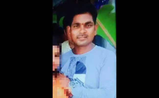 Vizianagaram: ఏనుగుల దాడిలో ఫారెస్ట్ ఆఫీసర్ మృతి.. ఏకంగా తలపై కాలితో తొక్కి.. Vizianagaram: ఏనుగుల దాడిలో ఫారెస్ట్ ఆఫీసర్ మృతి.. ఏకంగా తలపై కాలితో తొక్కి..