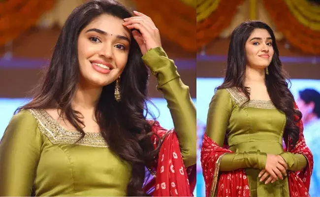 Krithi Shetty: బంగార్రాజులతో నాగలక్ష్మి.. అన్ని ఈవెంట్స్‌లో బేబమ్మే హైలెట్..