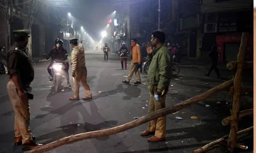 AP Night Curfew: నైట్ కర్ఫ్యూ నిబంధనలు విడుదల చేసిన ఏపీ ప్రభుత్వం.. నెలాఖరు వరకు.. AP Night Curfew: నైట్ కర్ఫ్యూ నిబంధనలు విడుదల చేసిన ఏపీ ప్రభుత్వం.. నెలాఖరు వరకు..