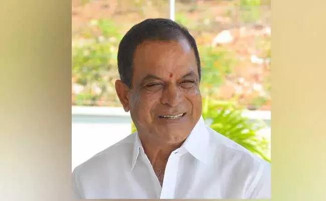 Elamanchili : రాజుగారి కోటకు బీటలు?