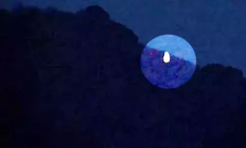 Makara Jyothi : శబరిమలలో భక్తులకు మకరజ్యోతి దర్శనం