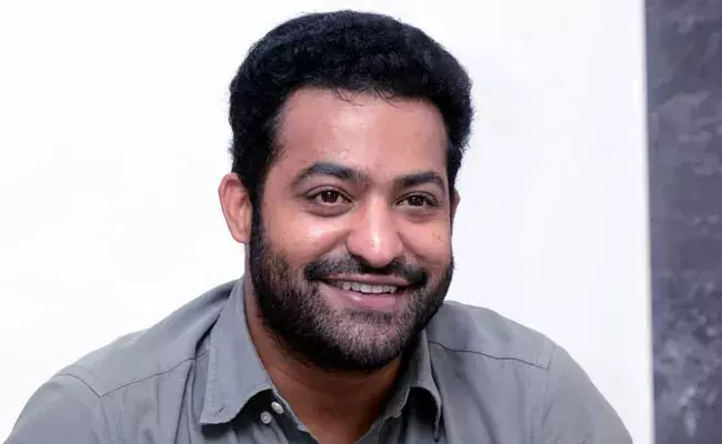 NTR 30: డైరెక్టర్తో పాటు హీరోయిన్ను కూడా రిపీట్ చేస్తున్న ఎన్టీఆర్.. క్రేజీ కాంబినేషన్ ఫిక్స్.. NTR 30: డైరెక్టర్తో పాటు హీరోయిన్ను కూడా రిపీట్ చేస్తున్న ఎన్టీఆర్.. క్రేజీ కాంబినేషన్ ఫిక్స్..