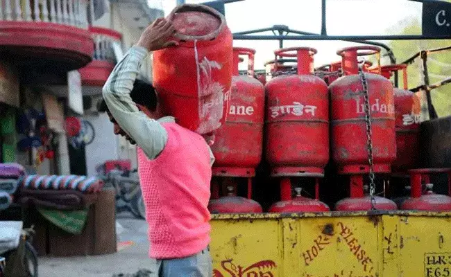 Tatkal Booking for LPG: తత్కాల్‌లో గ్యాస్ బుకింగ్‌.. గంటలో ఇంటికి..
