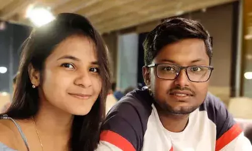 అదిరింది బాసూ.. గూగుల్ మీట్లో పెళ్లి... జొమాటోలో డిన్నర్..! అదిరింది బాసూ.. గూగుల్ మీట్లో పెళ్లి... జొమాటోలో డిన్నర్..!