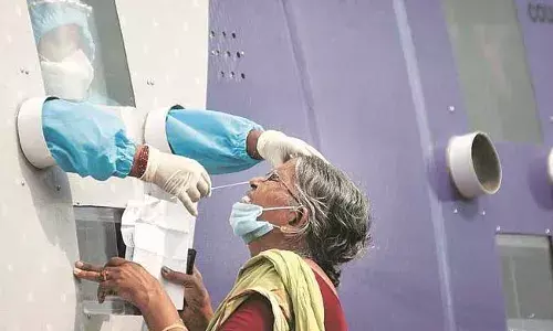 AP Corona :  ఏపీలో మళ్లీ భారీగా పెరిగిన కరోనా కేసులు.. AP Corona :  ఏపీలో మళ్లీ భారీగా పెరిగిన కరోనా కేసులు..