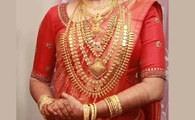 Gold and Silver Rates Today: పెరిగిన బంగారం.. భారీగా పెరిగిన వెండి ధరలు..