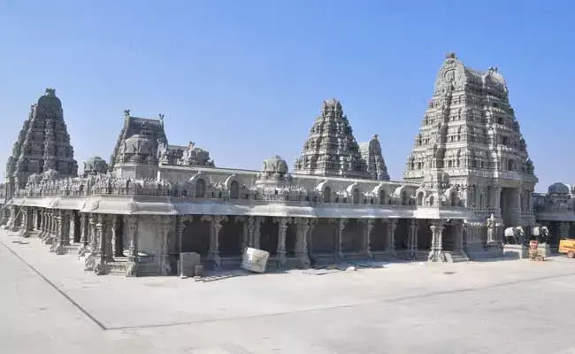 Yadadri Temple :  తుదిదశకు చేరుకున్న యాదాద్రి పునర్నిర్మాణ పనులు