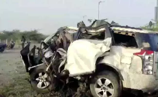 Maharashtra Accident : మహారాష్ట్రలో ఘోర రోడ్డు ప్రమాదం Maharashtra Accident : మహారాష్ట్రలో ఘోర రోడ్డు ప్రమాదం