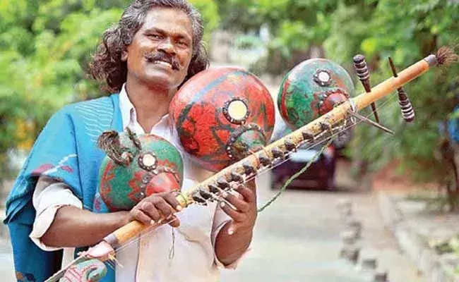 kinnera mogilaiah : ఎవరీ మొగిలయ్య.. పూట గడవని స్థితి నుంచి పద్మశ్రీ వరకు..! kinnera mogilaiah : ఎవరీ మొగిలయ్య.. పూట గడవని స్థితి నుంచి పద్మశ్రీ వరకు..!