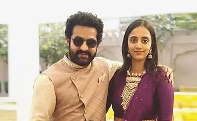 Lakshmi Pranathi: ట్విటర్లోకి ఎన్టీఆర్ భార్య ఎంట్రీ.. ఫస్ట్ పోస్ట్ భర్త గురించే.. Lakshmi Pranathi: ట్విటర్లోకి ఎన్టీఆర్ భార్య ఎంట్రీ.. ఫస్ట్ పోస్ట్ భర్త గురించే..