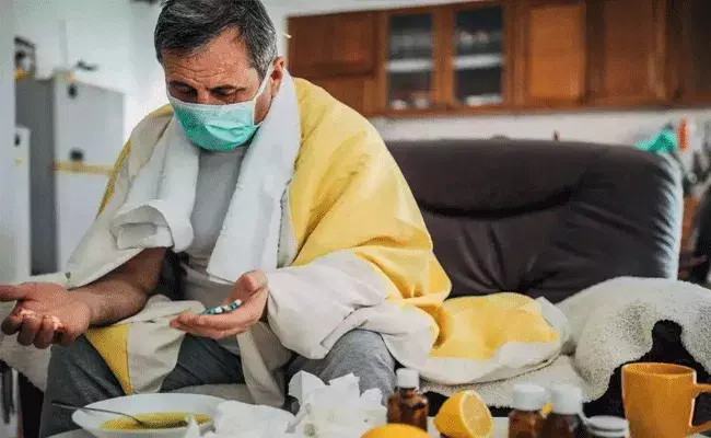 Omicron Variant home care guide: ఒంట్లో నలతగా ఉందా.. ఒమిక్రాన్ వచ్చిందేమో.. ఇంట్లోనే ఉండి ఇలా చేస్తే సరి Omicron Variant home care guide: ఒంట్లో నలతగా ఉందా.. ఒమిక్రాన్ వచ్చిందేమో.. ఇంట్లోనే ఉండి ఇలా చేస్తే సరి