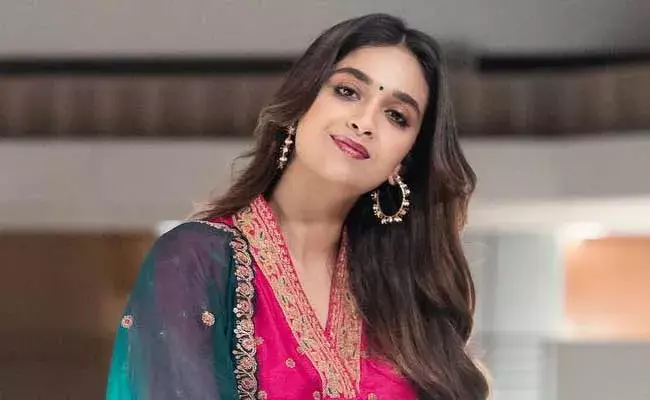 Keerthy Suresh : మొదట్లో నన్ను ఐరన్‌ లెగ్‌ అన్నారు : కీర్తి సురేష్