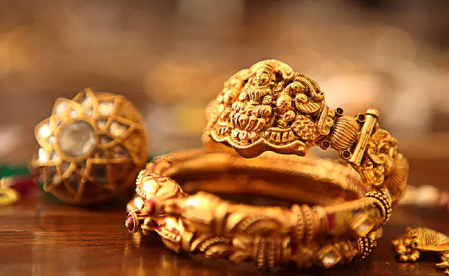 Gold and Silver Rates Today : గుడ్ న్యూస్.. భారీగా తగ్గిన బంగారం, వెండి ధరలు..