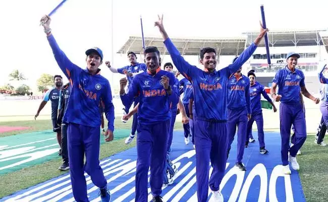 IPL 2022 : అండర్-19 కుర్రాళ్ళకి బిగ్షాక్..? IPL 2022 : అండర్-19 కుర్రాళ్ళకి బిగ్షాక్..?