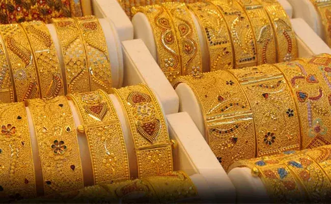 Gold and Silver Rates Today: పెరిగిన బంగారం ధరలు.. అదే దారిలో వెండి.. Gold and Silver Rates Today: పెరిగిన బంగారం ధరలు.. అదే దారిలో వెండి..