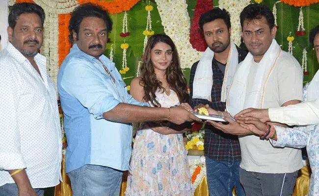 Actor Uday Shankar: వి.వి. వినాయక్ ముఖ్య అతిథిగా ఉదయ్ శంకర్ నూతన చిత్రం ప్రారంభం Actor Uday Shankar: వి.వి. వినాయక్ ముఖ్య అతిథిగా ఉదయ్ శంకర్ నూతన చిత్రం ప్రారంభం