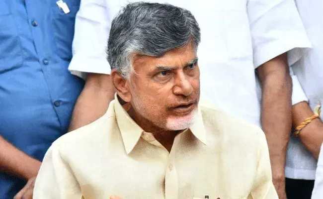 Chandra Babu: అశోక్ బాబు అరెస్టును తీవ్రంగా ఖండించిన చంద్రబాబు Chandra Babu: అశోక్ బాబు అరెస్టును తీవ్రంగా ఖండించిన చంద్రబాబు