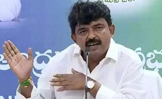 Perni Nani : మోహన్ బాబు పిలిస్తేనే వాళ్ల ఇంటికి వెళ్లా : పేర్ని నాని Perni Nani : మోహన్ బాబు పిలిస్తేనే వాళ్ల ఇంటికి వెళ్లా : పేర్ని నాని