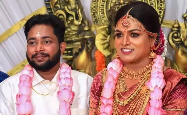 Kerala: దేశంలో ఇదే మొదటిసారి.. లింగమార్పిడి చేసుకున్న ఇద్దరు పెళ్లి..