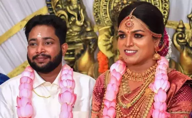 Kerala: దేశంలో ఇదే మొదటిసారి.. లింగమార్పిడి చేసుకున్న ఇద్దరు పెళ్లి.. Kerala: దేశంలో ఇదే మొదటిసారి.. లింగమార్పిడి చేసుకున్న ఇద్దరు పెళ్లి..